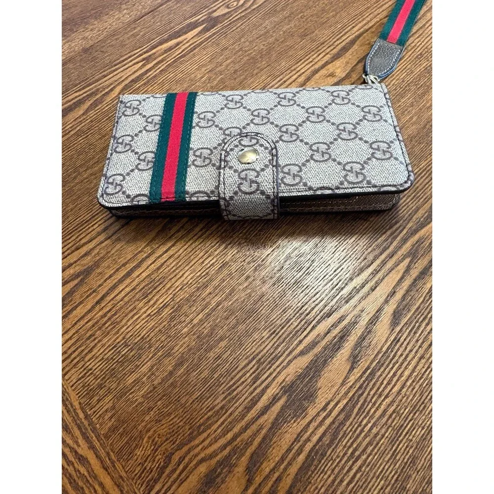 Gucci Designer GG Monogram Phone Wallet Case Mirror Card Holder Wristlet Beige